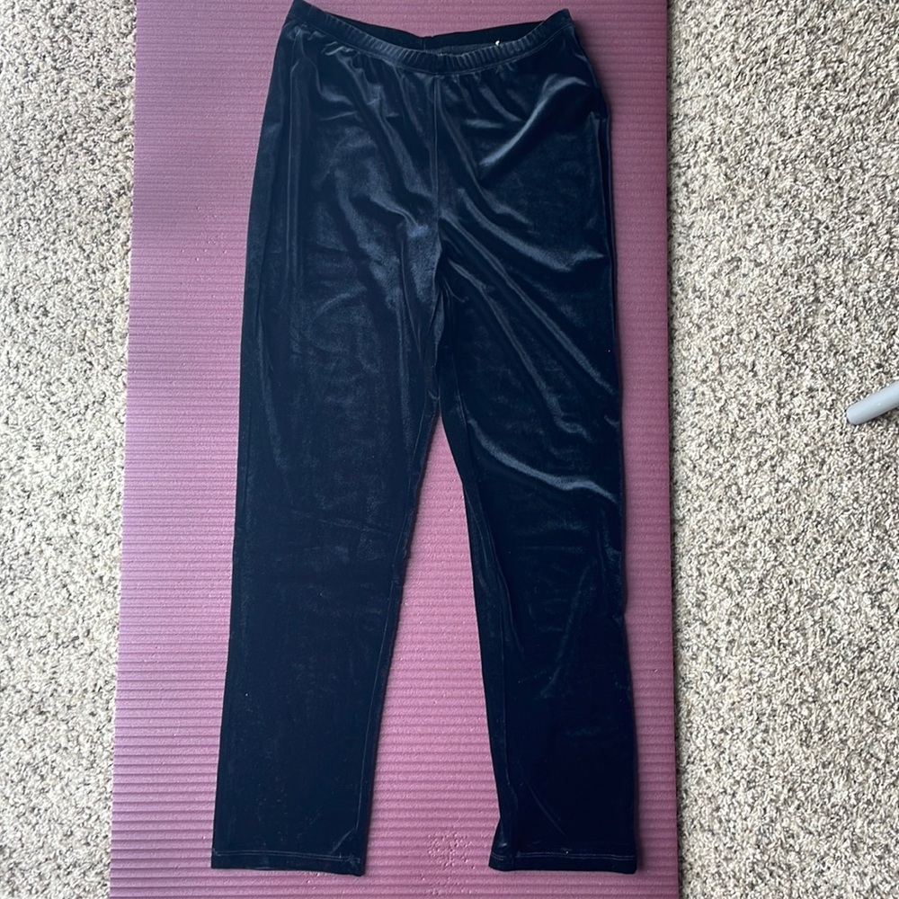 [NWT] Chico’s Black Velvet Pull-on Pants